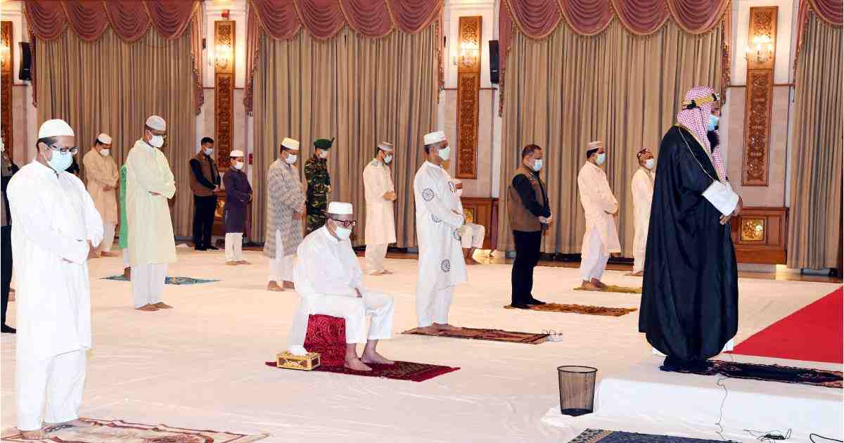 President Abdul Hamid , National Eidgah Maidan , COVID-19 pandemic , coronavirus outbreak , Durbar Hall , Eid-ul-Azha prayers , Eid-ul-Azha , Eid prayers , Bangabhaban , President